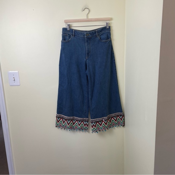 Alice + Olivia Beta Wide Leg Embroidered Gaucho Denim Jeans in SIZE 30 / 10 - Picture 4 of 14